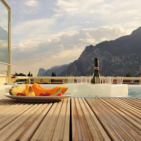 Eco Hotel Bonapace Торболе Экстерьер фото
