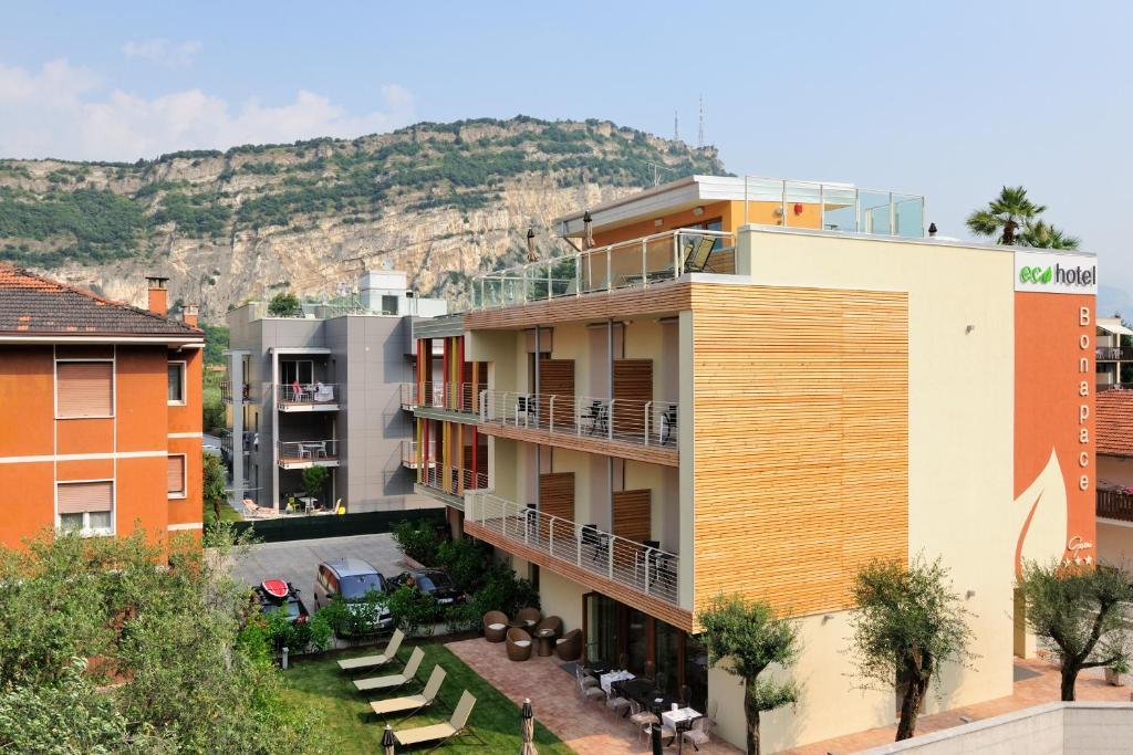 Eco Hotel Bonapace Торболе Экстерьер фото