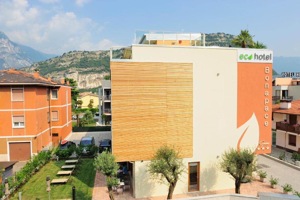 Eco Hotel Bonapace Торболе Экстерьер фото