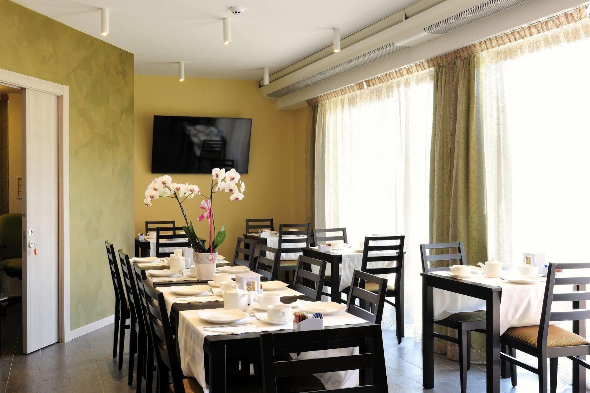 Eco Hotel Bonapace Торболе Экстерьер фото
