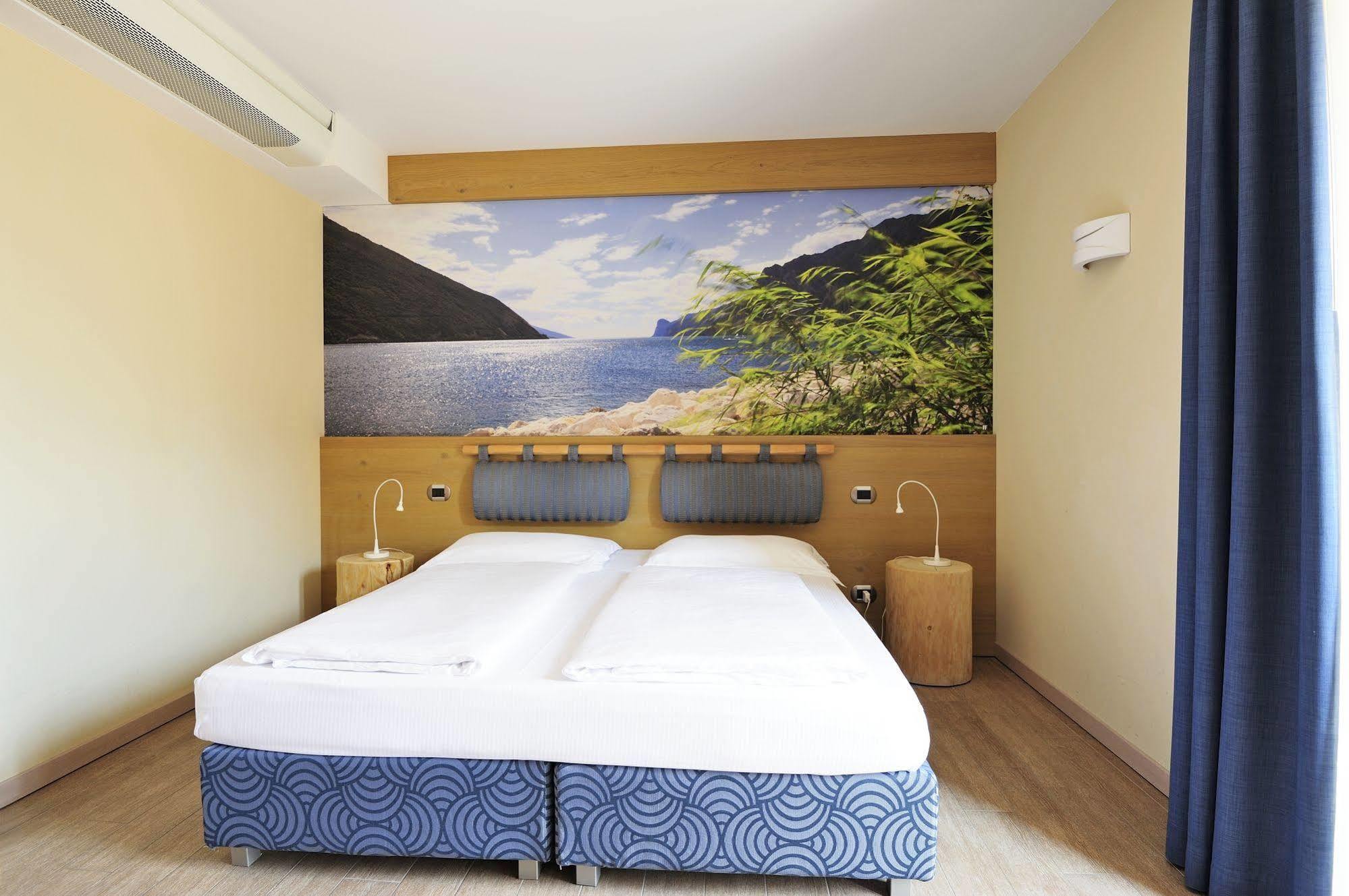 Eco Hotel Bonapace Торболе Экстерьер фото