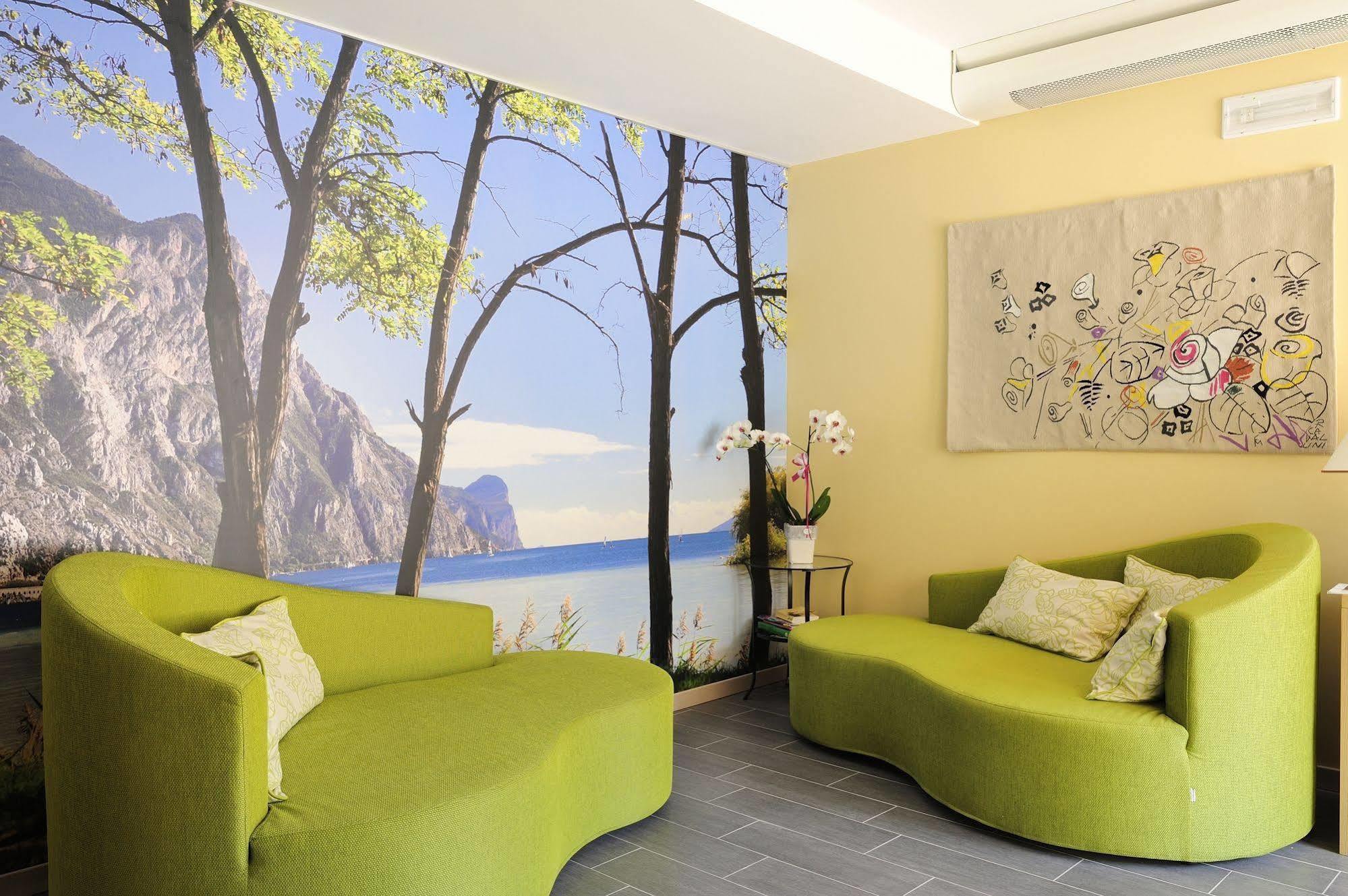 Eco Hotel Bonapace Торболе Экстерьер фото